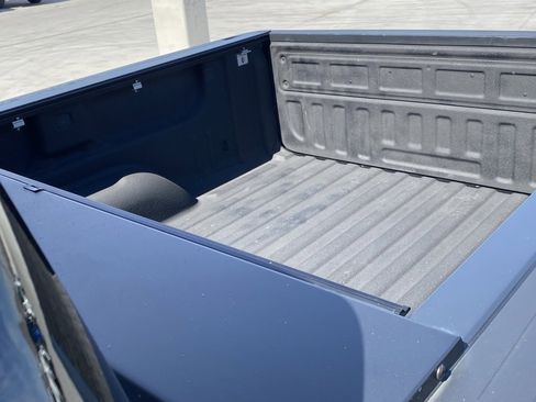 Used 2017 Chevrolet Silverado 1500 LTZ Z71 w/ Midnight Edition image 7