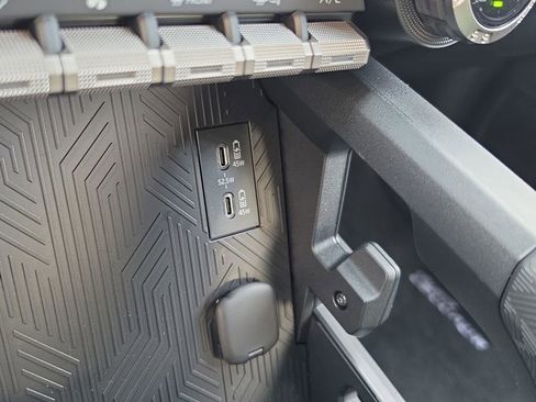 New 2026 Toyota 4Runner Limited AWD/4WD image 21