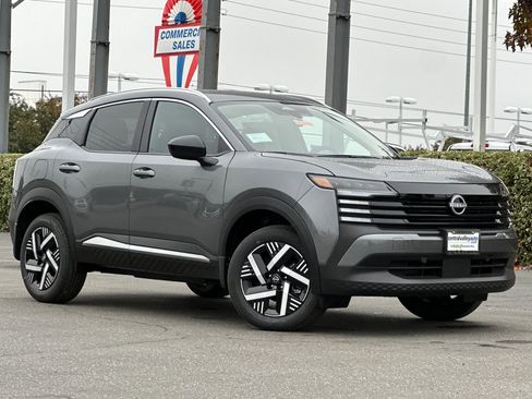 New 2026 Nissan Kicks SV image 2