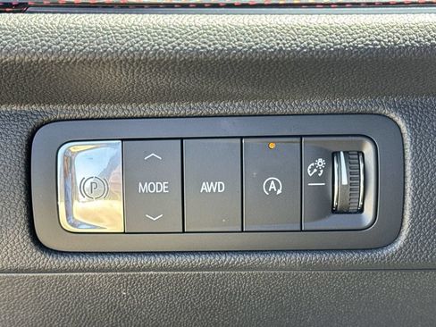 Used 2026 Chevrolet Traverse Z71 w/ LPO, Floor Liner Package AWD/4WD image 21