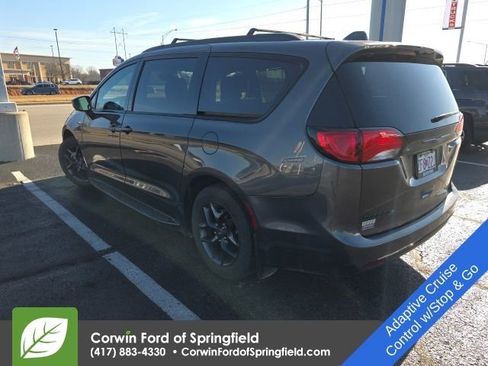 Used 2019 Chrysler Pacifica Touring Plus w/ Advanced Safetytec Group image 8