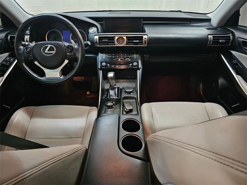 Used 2014 Lexus IS 250 image 25