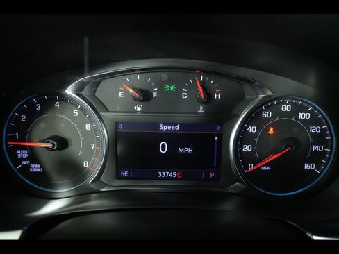 Used 2023 Chevrolet Traverse LT image 23