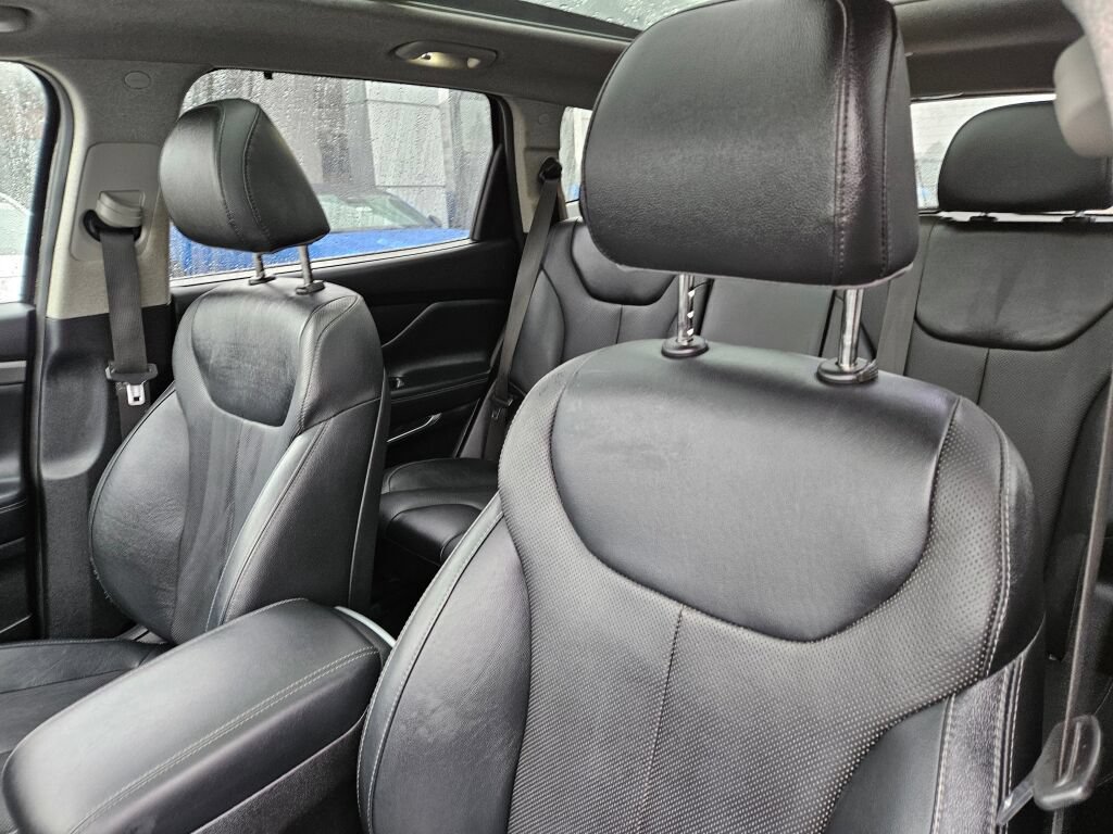 Used 2019 Hyundai Santa Fe AWD image 19