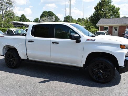 Used 2021 Chevrolet Silverado 1500 Custom Trail Boss AWD/4WD image 44
