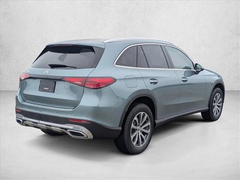 Used 2026 Mercedes-Benz GLC 300 image 2