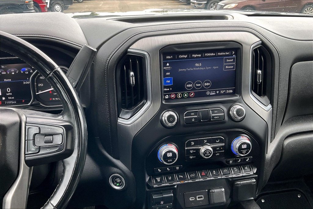 Used 2023 GMC Sierra 2500 Denali w/ Denali Black Diamond Edition AWD/4WD image 6