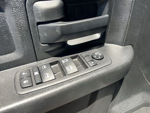 Used 2019 RAM 1500 Express w/ Wheel & Sound Group AWD/4WD image 27