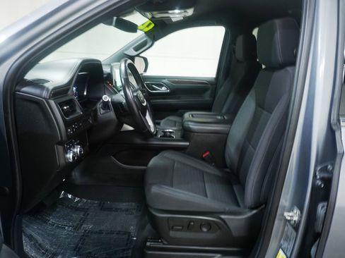 Used 2022 GMC Yukon XL SLE w/ Gmc Pro Safety Plus Package image 9