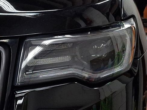 Used 2020 Jeep Grand Cherokee High Altitude AWD/4WD image 7