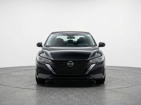 Used 2025 Nissan Sentra SV FWD image 2