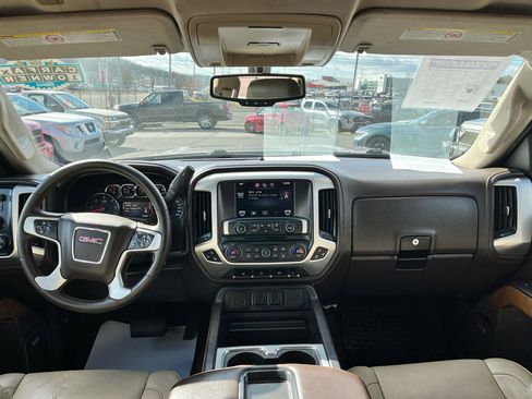 Used 2015 GMC Sierra 2500 SLT w/ Suspension Package, Off-Road image 10