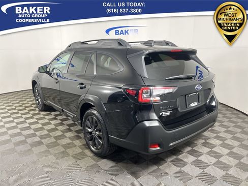 Used 2025 Subaru Outback Onyx Edition image 7