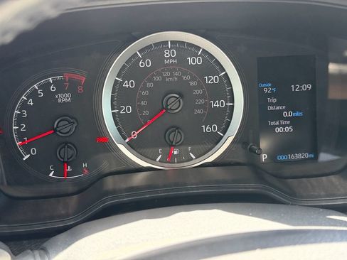 Used 2022 Toyota Corolla SE FWD image 19