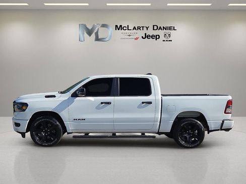 Used 2023 RAM 1500 Big Horn AWD/4WD image 3