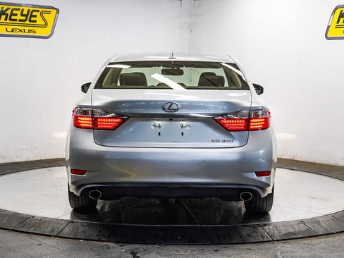 Used 2013 Lexus ES 350 w/ Luxury Pkg FWD image 3