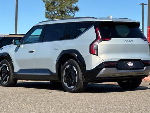 Certified 2024 Kia EV9 Land AWD/4WD image 8