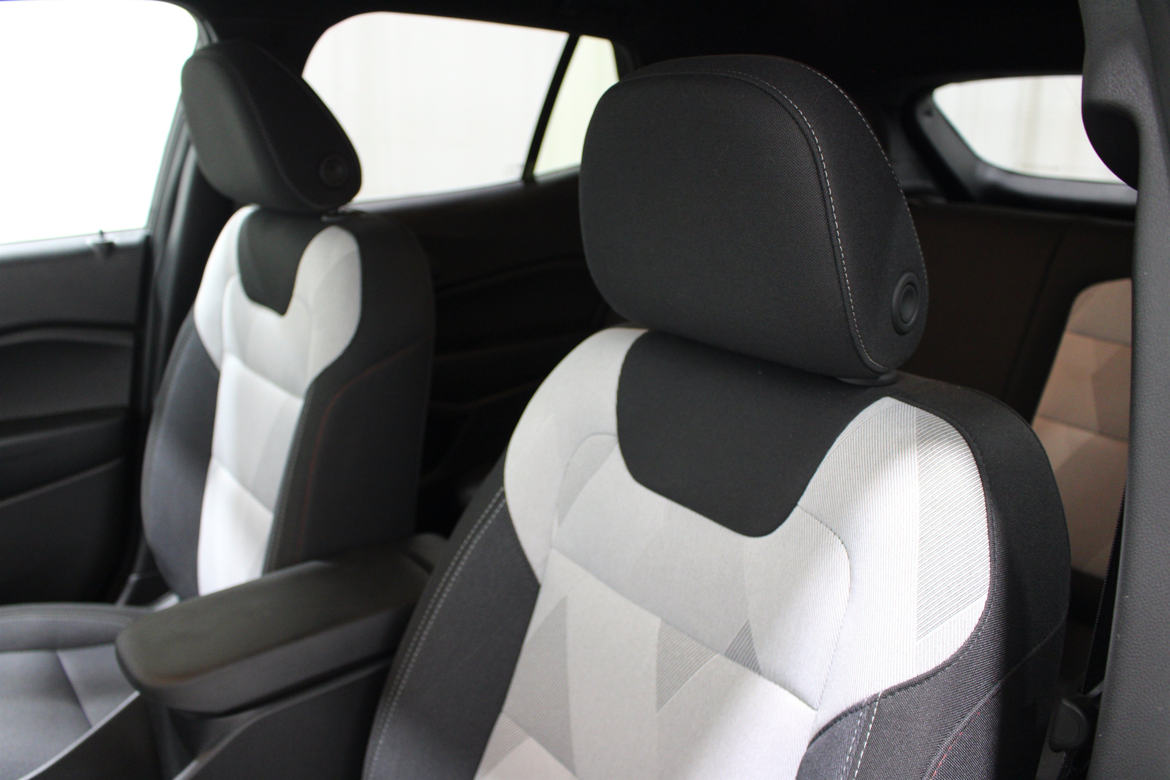 New 2026 Chevrolet Trax RS w/ Driver Confidence Package FWD image 4