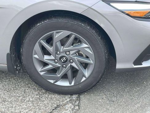 Certified 2024 Hyundai Elantra SEL image 9