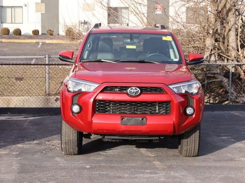 Used 2019 Toyota 4Runner SR5 Premium image 3