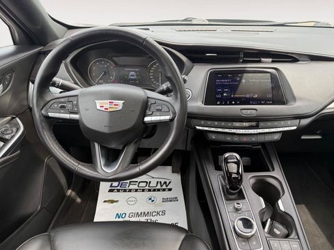 Used 2022 Cadillac XT4 Premium Luxury w/ Enhanced Visibility Package AWD/4WD image 13