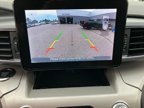 Used 2024 Ford Explorer XLT w/ Equipment Group 202A AWD/4WD image 11