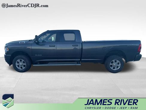 Used 2022 RAM 2500 Big Horn w/ Level C Equiment Group image 9