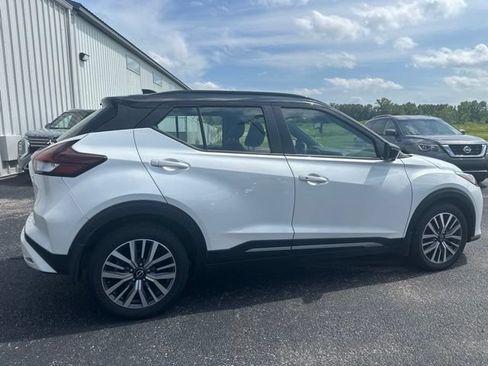 Certified 2023 Nissan Kicks SR FWD image 5