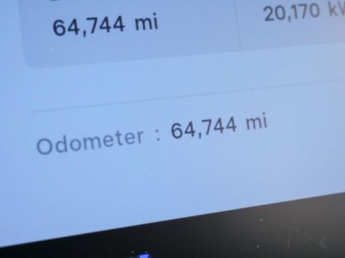 Used 2021 Tesla Model Y Performance image 29