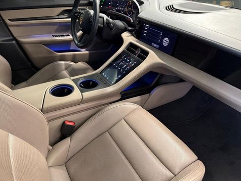 Used 2021 Porsche Taycan 4S image 34