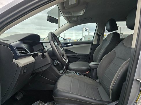 Used 2022 Volkswagen Taos SE FWD image 22
