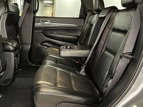 Used 2019 Jeep Grand Cherokee Limited w/ Luxury Group II image 21