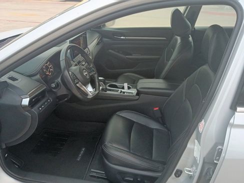 Used 2023 Nissan Altima 2.5 SL image 3