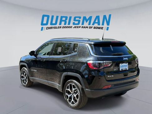 Used 2025 Jeep Compass Limited AWD/4WD image 4