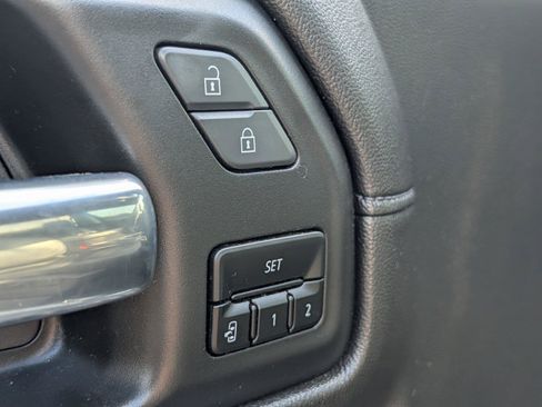 Used 2020 Chevrolet Silverado 1500 LTZ w/ LTZ Plus Package AWD/4WD image 17
