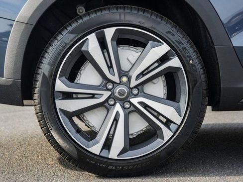 New 2026 Volvo V60 B5 Cross Country Plus w/ Protection Package Premier image 17