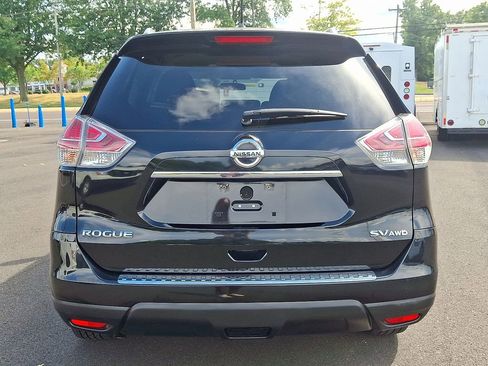 Used 2016 Nissan Rogue SV image 5