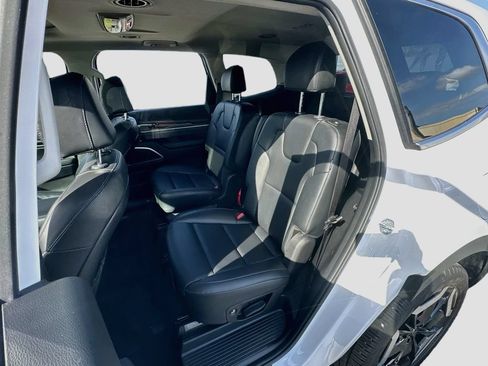 Certified 2024 Kia Telluride S w/ S Sunroof Package AWD/4WD image 25