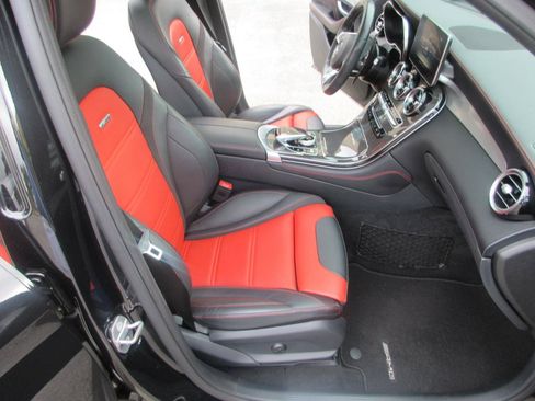 Used 2019 Mercedes-Benz GLC 63 AMG 4MATIC image 24