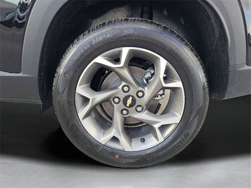 New 2026 Chevrolet Trax LT image 12
