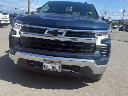 Used 2023 Chevrolet Silverado 1500 LT w/ Safety Package AWD/4WD image 8