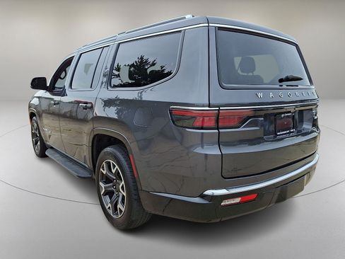 Used 2024 Jeep Wagoneer Series III AWD/4WD image 7