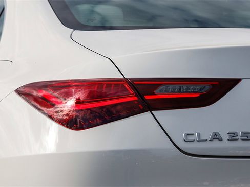 New 2025 Mercedes-Benz CLA 250 image 8