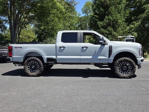 Used 2025 Ford F250 XL w/ STX Appearance Package AWD/4WD image 15