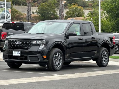 New 2026 Ford Maverick XLT w/ XLT Luxury Package FWD image 7