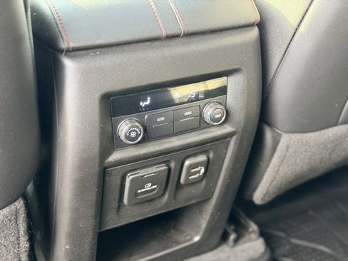 Used 2022 Chevrolet Traverse RS w/ LPO, Floor Liner Package image 28