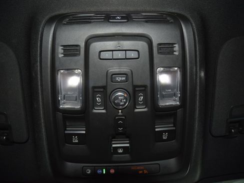 Used 2024 GMC Yukon XL Denali w/ Advanced Technology Package AWD/4WD image 53