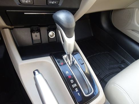 Used 2013 Honda Civic EX-L image 17