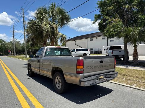 Used 2001 Chevrolet S10 Pickup LS w/ Preferred Equipment Group RWD image 3