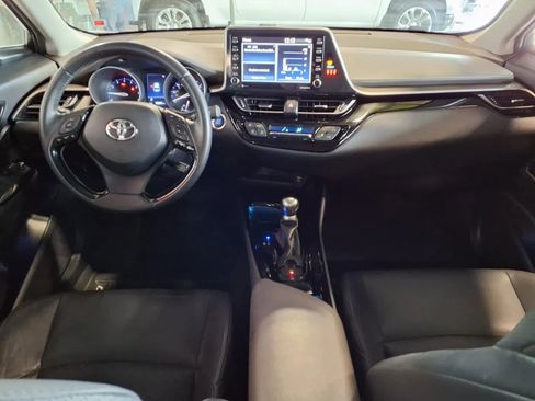 Used 2020 Toyota C-HR Limited image 14